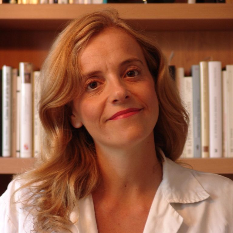 Dra. María de los Angeles Donoso