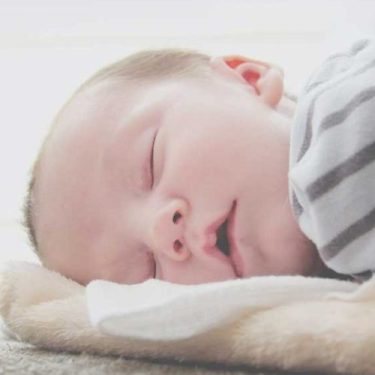 Apneas y pausas respiratorias en lactantes